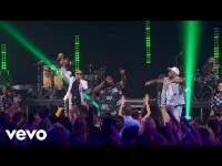 Pitbull ft. Flo Rida, LunchMoney Lewis - Greenlight הופעה בלייב
