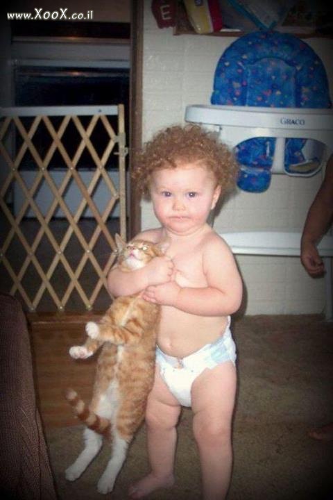 תמונת  ילד לא חבל על החתול ??
