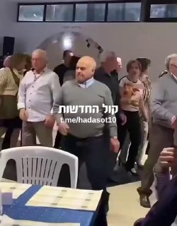 היום בבוקר בחדר האוכל של התעשייה האווירית...