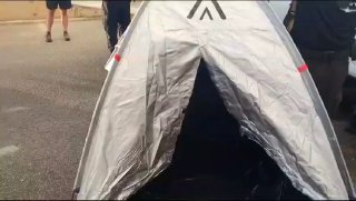 צומת הסירה: המשטרה החלה לפנות את האוהלים שחוסמים את התנועה...