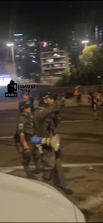 ההבדל בין המשטרה בתל אביב לשאר הארץ: (למרות שיש כאן הפרת סדר...