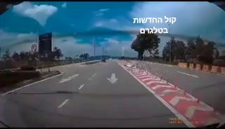 מטורףף מטוס במלזיה קטן התרסק על כביש מהיר - לפחות עשרה הרוגים...