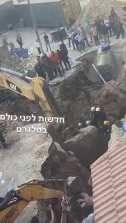 צוותי חילוץ מההגנה האזרחית ועיריית שכם עדיין בפעילות איתור...