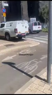 חשד למטען באתר בניה בגבול יפו בת ים חבלנים במקום...