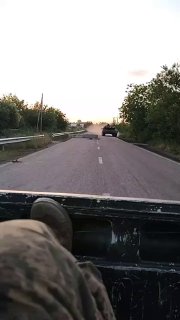 Leopard 2A6 мчить українськими дорогами....