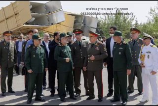 שר ההגנה הרוסי סרגיי שויגו בתערוכת נשק באיראן...