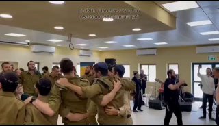 זכינו להזמין כעת את האמן הבינלאומי אברהם פריד להופעה מרגשת...