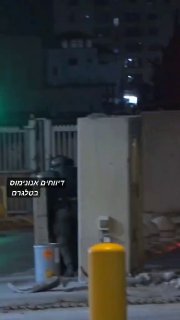 רגע ההתקלות במחסום קלנדיה מצפון לירושלים הלילה...