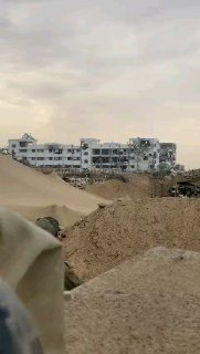 פוצץ בניין הפרלמנט של חמאס שחיילי גולני הצטלמו בו...