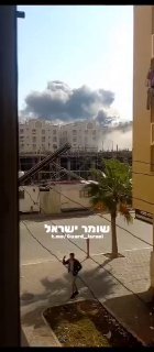 הפצצה בעזה - נתפס בעדשת המצלמה שימו לב ל-5 שניות ראשונות לצד...