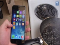 צפו: בישלו אייפון 6 עם קולה רותחת ולא תאמינו מה קרה