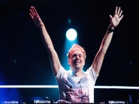 Armin van Buuren - Safe Inside You