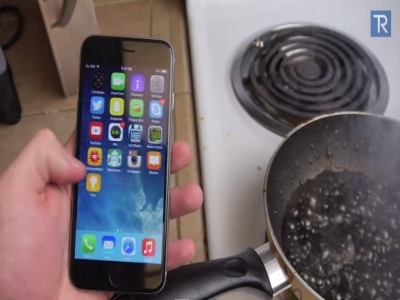 צפו: בישלו אייפון 6 עם קולה רותחת ולא תאמינו מה קרה