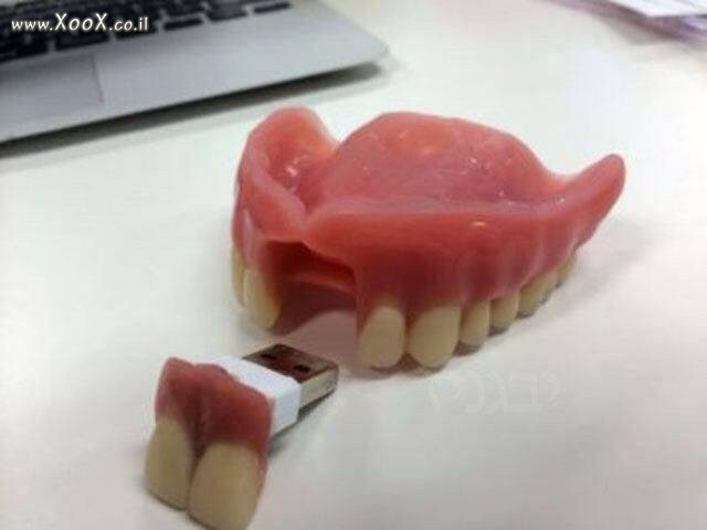 USB שיניים תותבות