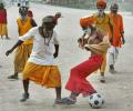 תמונות מצחיקות כדורגל אינדיאנים